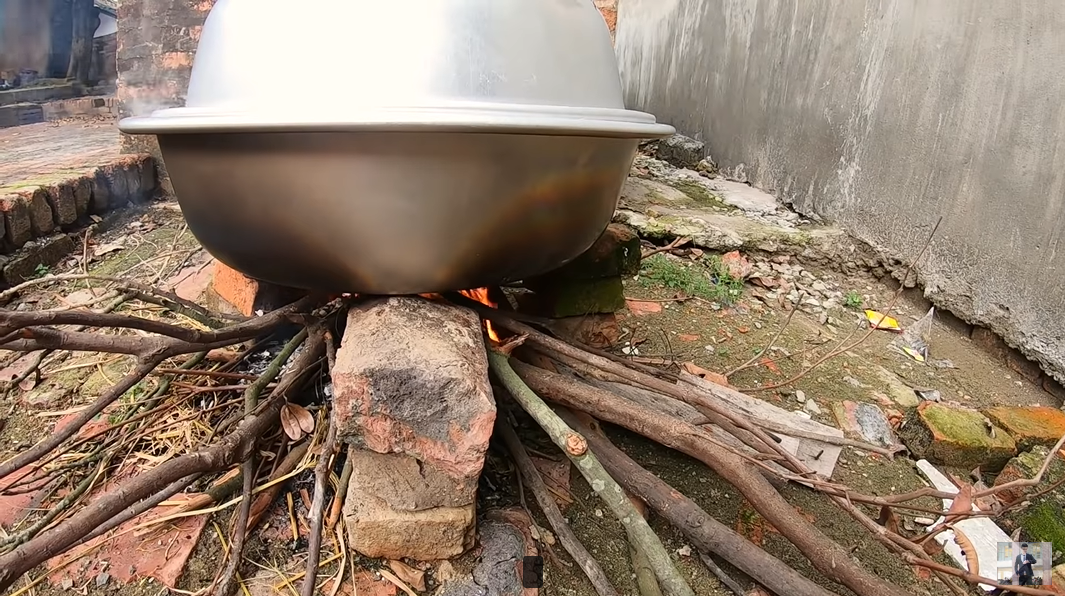 Video ăn cua v&agrave; t&ocirc;m Alaska đạt hơn 22 triệu lượt xem của YouTuber Phương Hữu Dưỡng lọt top 10 video nổi bật nhất tr&ecirc;n Youtube Việt Nam năm 2019 - Ảnh 8.