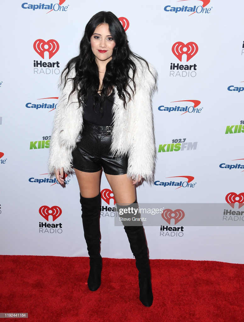 Thảm đỏ Jingle Ball 2019: BTS trắng to&agrave;n tập, kh&ocirc;ng hề l&eacute;p vế trước Katy Perry, Camila Cabello v&agrave; d&agrave;n sao khủng - Ảnh 10.