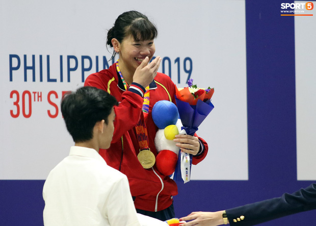 SEA Games ngày 8/12: Nữ hoàng điền kinh Tú Chinh vượt 2 VĐV nhập tịch trong tích tắc, xuất sắc giành HCV chung cuộc - Ảnh 75.