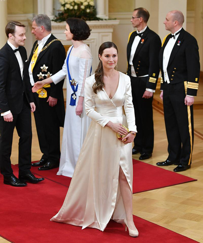 Nữ thủ tướng trẻ nhất Phần Lan gây sốt dư luận: Một bà mẹ bỉm sữa xinh đẹp cùng góc khuất gia đình ít ai biết - Ảnh 4.
