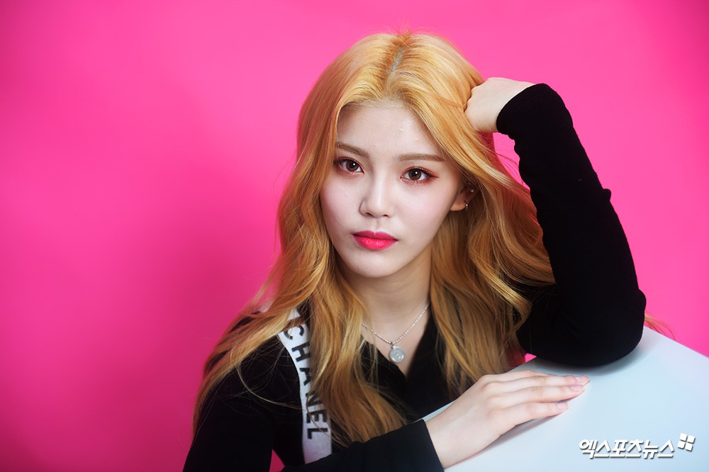 Ai trong hội thực tập sinh đẹp hơn hoa của Kpop sẽ ăn nên làm ra trong tương lai? - Ảnh 12. Ai trong hội thực tập sinh đẹp hơn hoa của Kpop sẽ ăn nên làm ra trong tương lai? - Ảnh 12.