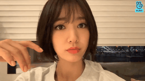 Cắt phăng mái tóc dài, Park Shin Hye không chỉ xinh lên, sang hơn mà còn trẻ hẳn ra vài tuổi - Ảnh 1.
