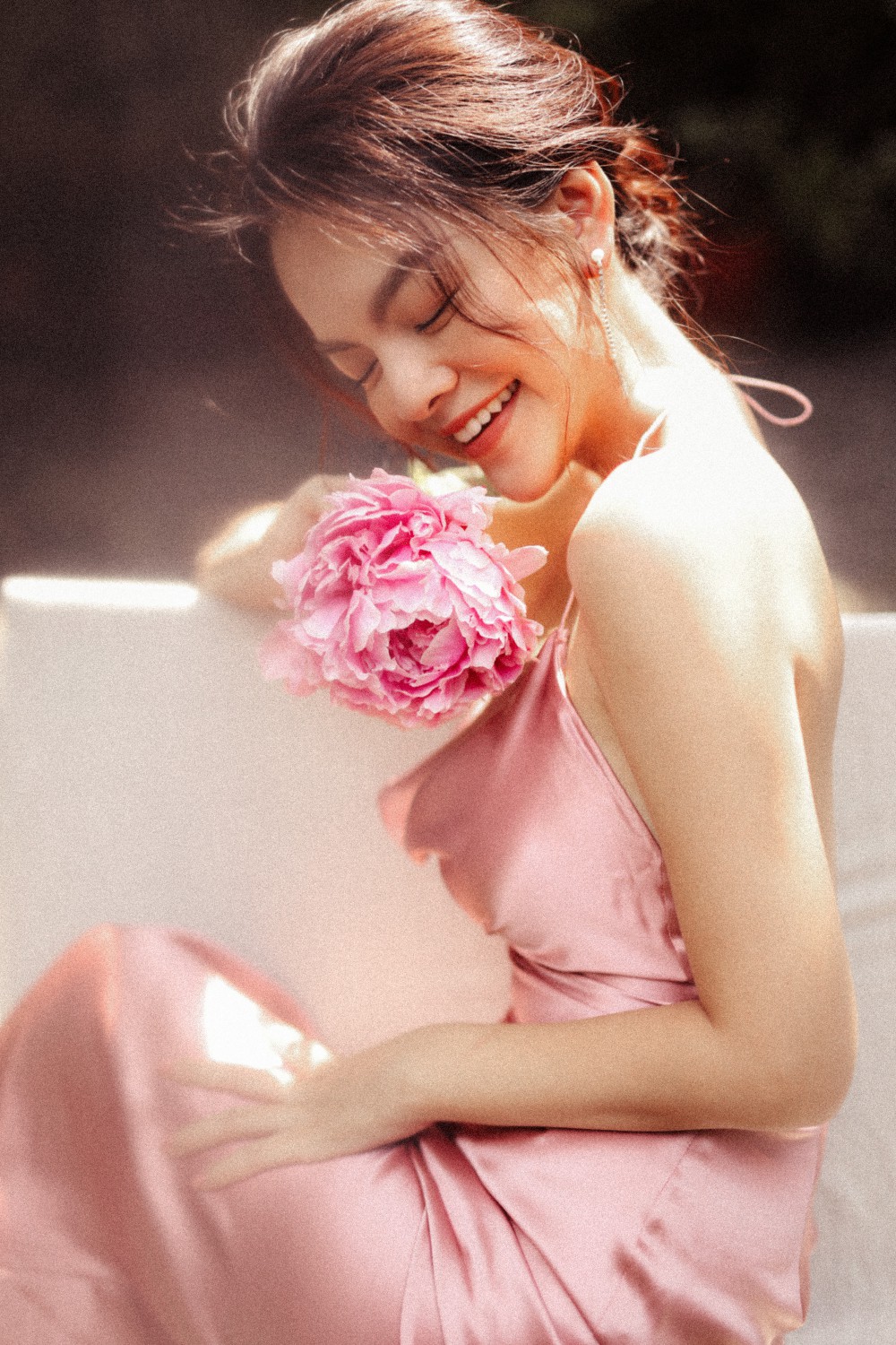 Phạm Quỳnh Anh quyết tâm rũ bỏ hình ảnh buồn bã, tiết lộ bí quyết giữ tinh thần luôn vui vẻ sau mọi biến cố trước thềm Tết Nguyên Đán 2019 - Ảnh 2. Phạm Quỳnh Anh quyết tâm rũ bỏ hình ảnh buồn bã, tiết lộ bí quyết giữ tinh thần luôn vui vẻ sau mọi biến cố trước thềm Tết Nguyên Đán 2019 - Ảnh 2.