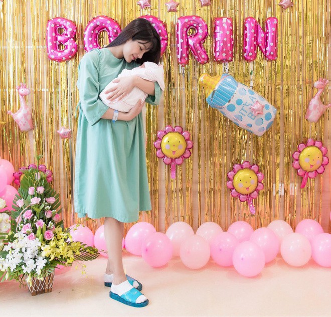 Diệp L&acirc;m Anh lần đầu c&ocirc;ng khai ảnh cận mặt con g&aacute;i đầu l&ograve;ng tr&ograve;n 3 th&aacute;ng tuổi cực đ&aacute;ng y&ecirc;u - Ảnh 3.