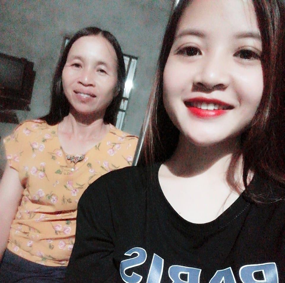Đăng ảnh khoe mùng 6 Tết đi cấy giúp mẹ, cô gái không ngờ mình lại bị dân mạng ném đá - Ảnh 6. Đăng ảnh khoe mùng 6 Tết đi cấy giúp mẹ, cô gái không ngờ mình lại bị dân mạng ném đá - Ảnh 6.