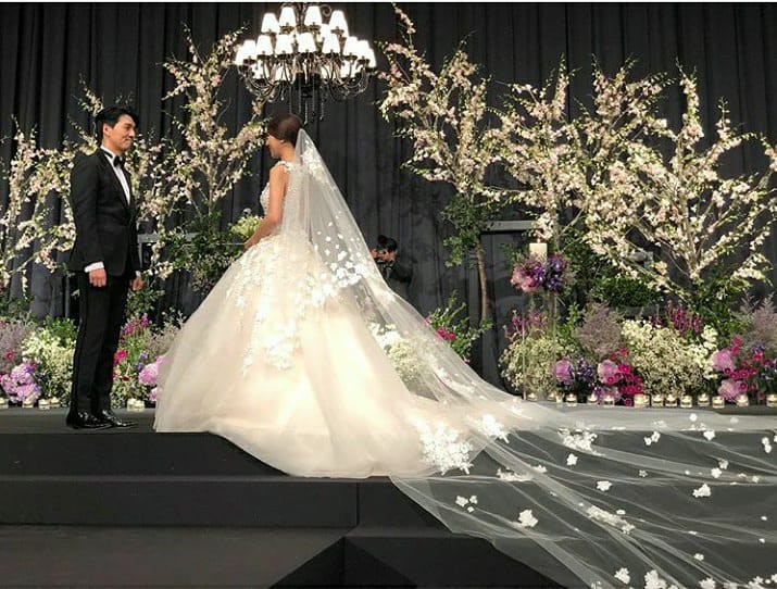 Đám cưới hot nhất đầu năm: Ji Chang Wook để mặt mộc đến dự, bộ tứ 4 chàng quý tử tái ngộ sau 10 năm - Ảnh 2. Đám cưới hot nhất đầu năm: Ji Chang Wook để mặt mộc đến dự, bộ tứ 4 chàng quý tử tái ngộ sau 10 năm - Ảnh 2.