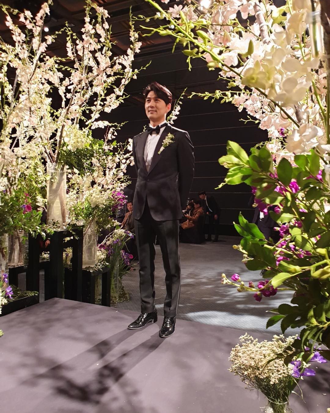 Đám cưới hot nhất đầu năm: Ji Chang Wook để mặt mộc đến dự, bộ tứ 4 chàng quý tử tái ngộ sau 10 năm - Ảnh 21. Đám cưới hot nhất đầu năm: Ji Chang Wook để mặt mộc đến dự, bộ tứ 4 chàng quý tử tái ngộ sau 10 năm - Ảnh 21.