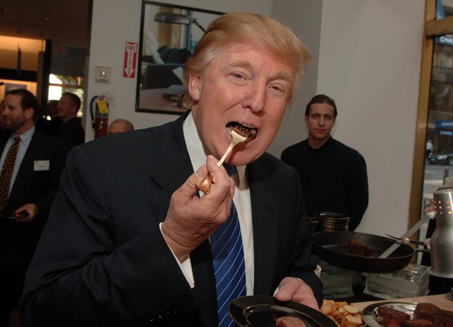 Một ngày làm việc của Tổng thống Trump: Ngủ 3-4 tiếng/đêm, thường không ăn sáng - Ảnh 16.