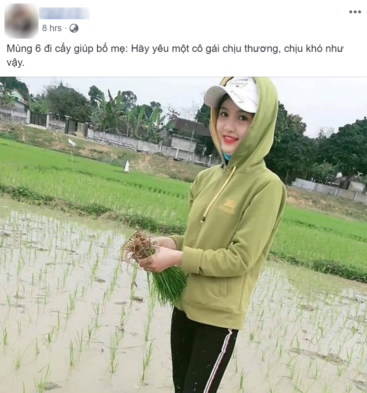 Đăng ảnh khoe mùng 6 Tết đi cấy giúp mẹ, cô gái không ngờ mình lại bị dân mạng ném đá - Ảnh 1. Đăng ảnh khoe mùng 6 Tết đi cấy giúp mẹ, cô gái không ngờ mình lại bị dân mạng ném đá - Ảnh 1.