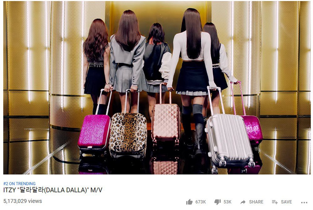 Sau 12 tiếng debut, ITZY chính thức trở thành tân binh khủng nhất Kpop với loạt thành tích này - Ảnh 1. Sau 12 tiếng debut, ITZY chính thức trở thành tân binh khủng nhất Kpop với loạt thành tích này - Ảnh 1.