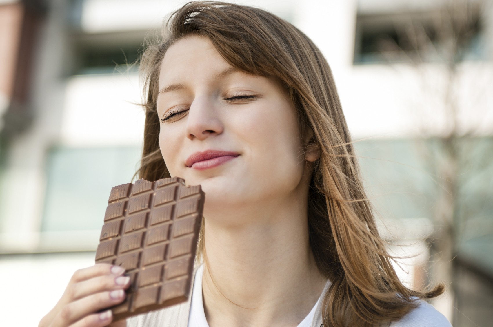 Tin vui mùa Valentine: những người ăn socola thường xuyên có phần trăm mỡ trong cơ thể ít hơn người không ăn A-15498931460491683800954