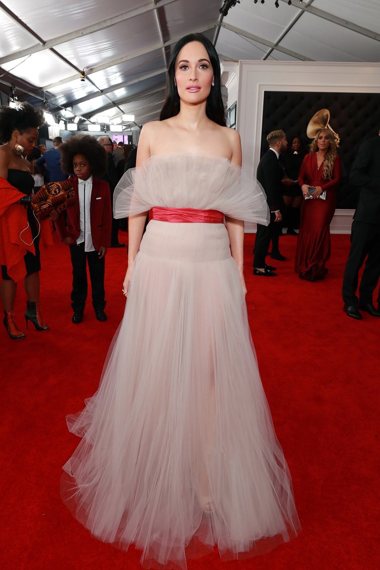 Mặc cùng một BST: Katy Perry trông lạ mắt, Kylie Jenner thì chiếm trọn spotlight tại Grammy vì... mặc xấu - Ảnh 8. Mặc cùng một BST: Katy Perry trông lạ mắt, Kylie Jenner thì chiếm trọn spotlight tại Grammy vì... mặc xấu - Ảnh 8.