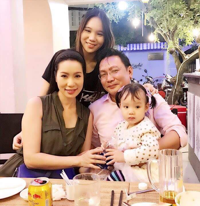 Con gái NSƯT Trịnh Kim Chi: Cô bé da đen mũm mĩm lột xác thành thiếu nữ xinh xắn, cao 1m72 - Ảnh 9. Con gái NSƯT Trịnh Kim Chi: Cô bé da đen mũm mĩm lột xác thành thiếu nữ xinh xắn, cao 1m72 - Ảnh 9.