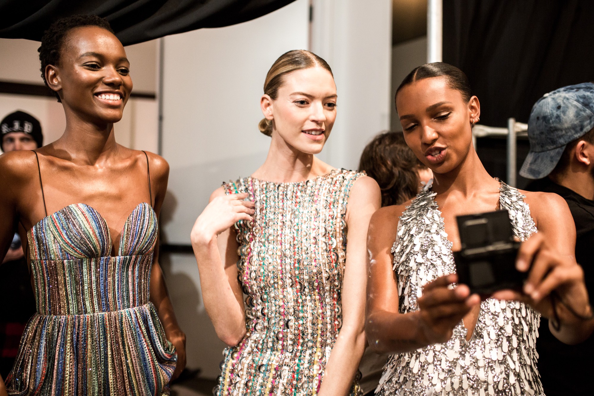 cong-tri-backstage-by-tonya-matyu--tribunalova-3-15499424240381207673794.jpg