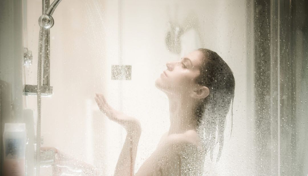 Khổ sở vì da nứt toác, bong tróc giữa thời tiết khắc nghiệt ở Hà Nội thì đây là những giải pháp hữu hiệu giúp bạn khắc phục - Ảnh 1. Khổ sở vì da nứt toác, bong tróc giữa thời tiết khắc nghiệt ở Hà Nội thì đây là những giải pháp hữu hiệu giúp bạn khắc phục - Ảnh 1.