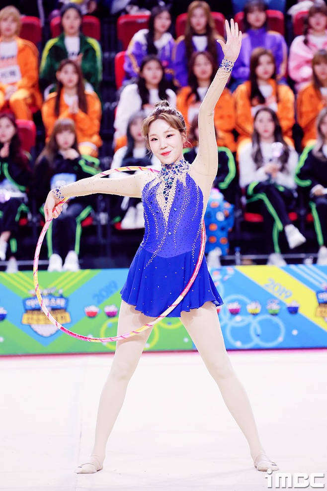 ISAC 2019: JooE (Momoland) ngày càng nhuận sắc, hàng loạt mỹ nhân vô danh gây chú ý - Ảnh 3.