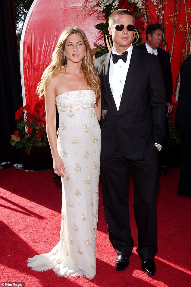 Đây là cách Brad Pitt nối lại quan hệ với vợ cũ Jennifer Aniston ngay từ trước khi chia tay Angelina Jolie - Ảnh 2.