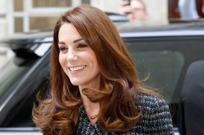 Kate Middleton cũng bận “chạy show” sự kiện: vừa từ nàng công sở đã hóa nữ thần sang chảnh khiến dân tình điên đảo - Ảnh 3.