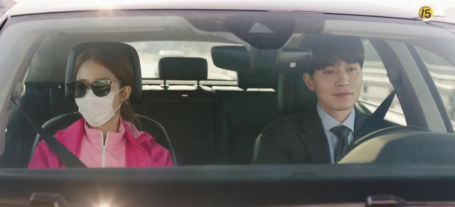 Touch Your Heart: Mới th&acirc;n thiết c&ugrave;ng ăn l&ograve;ng nướng, Yoo In Na vẫn bị Lee Dong Wook sai việc &ldquo;sấp mặt&rdquo; - Ảnh 9.