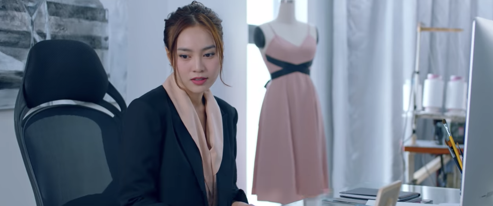 Cua Lại Vợ Bầu - Thương vụ trị giá trăm tỷ nhờ đầu tư câu chuyện bình dị và drama ngay đầu năm - Ảnh 10. Cua Lại Vợ Bầu - Thương vụ trị giá trăm tỷ nhờ đầu tư câu chuyện bình dị và drama ngay đầu năm - Ảnh 10.