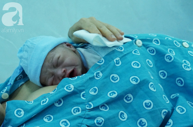 Bệnh viện quận Thủ Đức tìm mẹ cho bé trai sinh non bị bỏ rơi hơn 1 tháng ngày cận Tết - Ảnh 1.