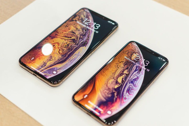 iPhone 2019 sẽ có khả năng sạc không dây cho các thiết bị khác, dung lượng pin lớn hơn và mặt lưng kính mờ - Ảnh 1.