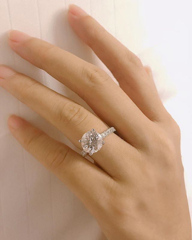 Dân mạng nháo nhào với hình ảnh Phạm Hương mang bầu, nhưng sự thật là...? - Ảnh 2.