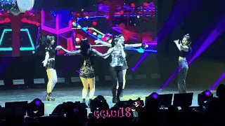 Nhảy cực sung trên sân khấu, Seulgi (Red Velvet) đánh rơi luôn cả... tóc khiến fan cười bò - Ảnh 3.