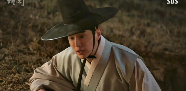 Chưa kịp yêu Go Ara, fan đã đẩy thuyền đam mỹ của Jung Il Woo và bạn thân trong Haechi - Ảnh 3.