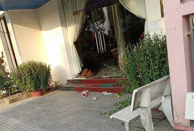 Hoa c&uacute;c chưng Tết rụng sạch b&ocirc;ng, chủ nh&agrave; dở kh&oacute;c dở cười v&igrave; thủ phạm chẳng ai kh&aacute;c lại l&agrave; 1 ch&uacute; b&ograve; - Ảnh 3.