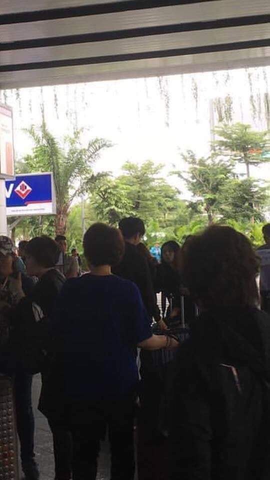 Fan Kpop Việt náo loạn trước loạt ảnh mỹ nam Wanna One đưa gia đình đến Đà Nẵng du lịch đúng dịp Tết - Ảnh 3.