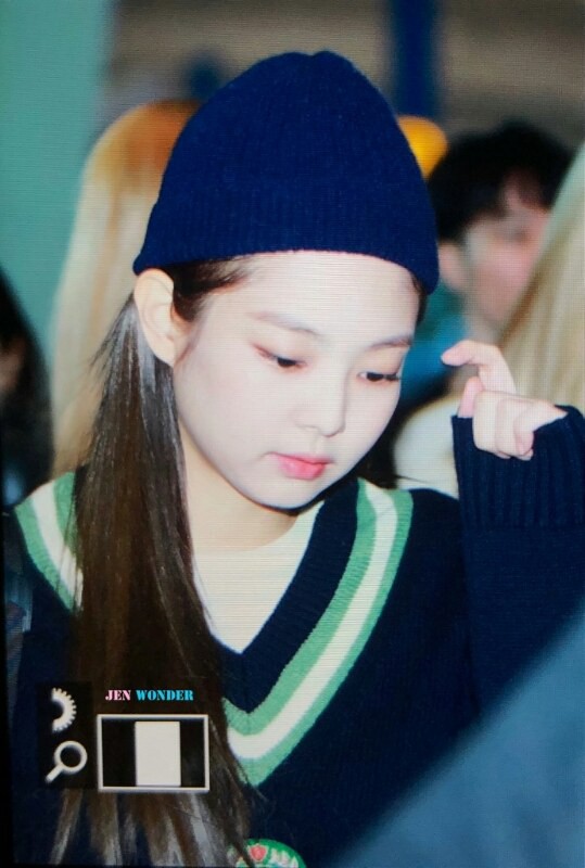 B&eacute;o lạ như Jennie: Nh&igrave;n mặt tưởng ph&igrave; nhi&ecirc;u qu&aacute; đ&agrave; nhưng body lại một trời một vực - Ảnh 2.