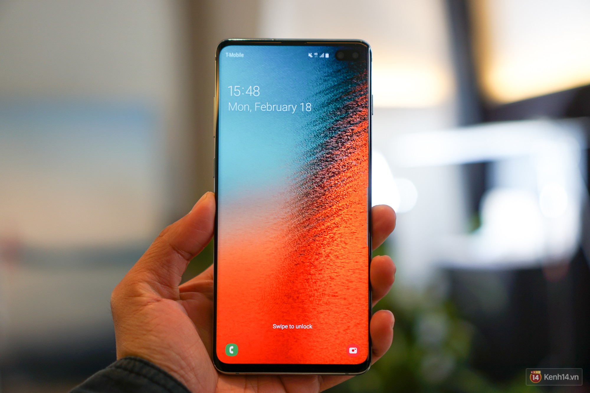 Trên tay Galaxy S10/S10+ giá từ 21 triệu: Như này không đẹp thì không biết thế nào mới được coi là đẹp - Ảnh 1. Trên tay Galaxy S10/S10+ giá từ 21 triệu: Như này không đẹp thì không biết thế nào mới được coi là đẹp - Ảnh 1.
