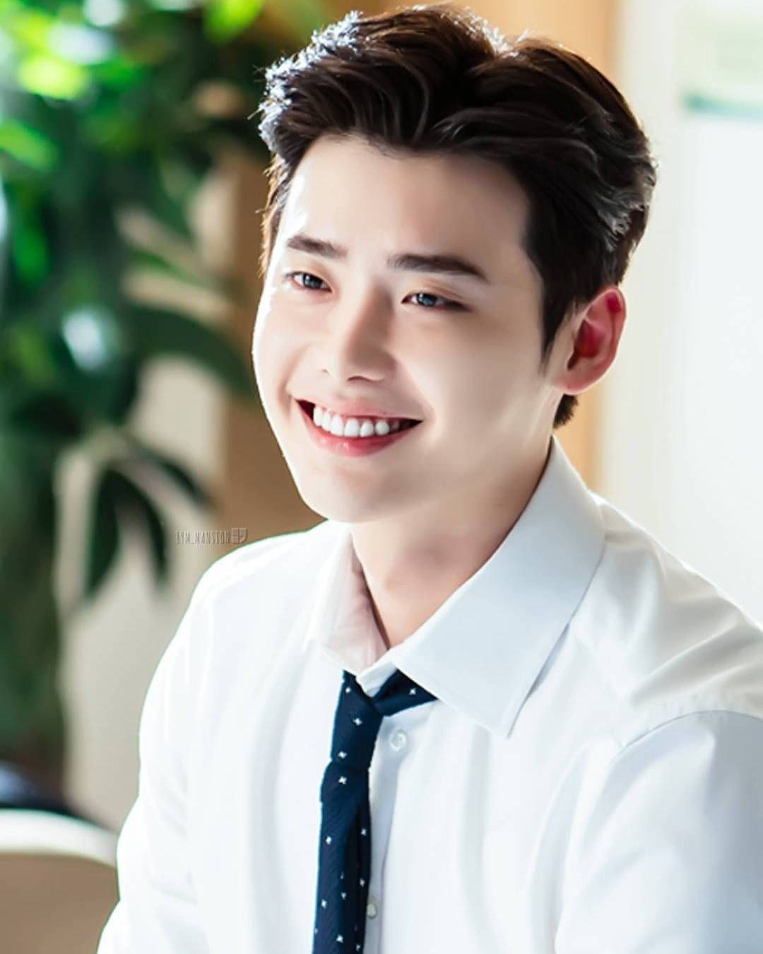 Tưởng sẽ nam tính hơn khi để râu, loạt nam thần Kbiz lại khiến fangirl vỡ mộng vì càng nhìn càng thấy sai! - Ảnh 12. Tưởng sẽ nam tính hơn khi để râu, loạt nam thần Kbiz lại khiến fangirl vỡ mộng vì càng nhìn càng thấy sai! - Ảnh 12.