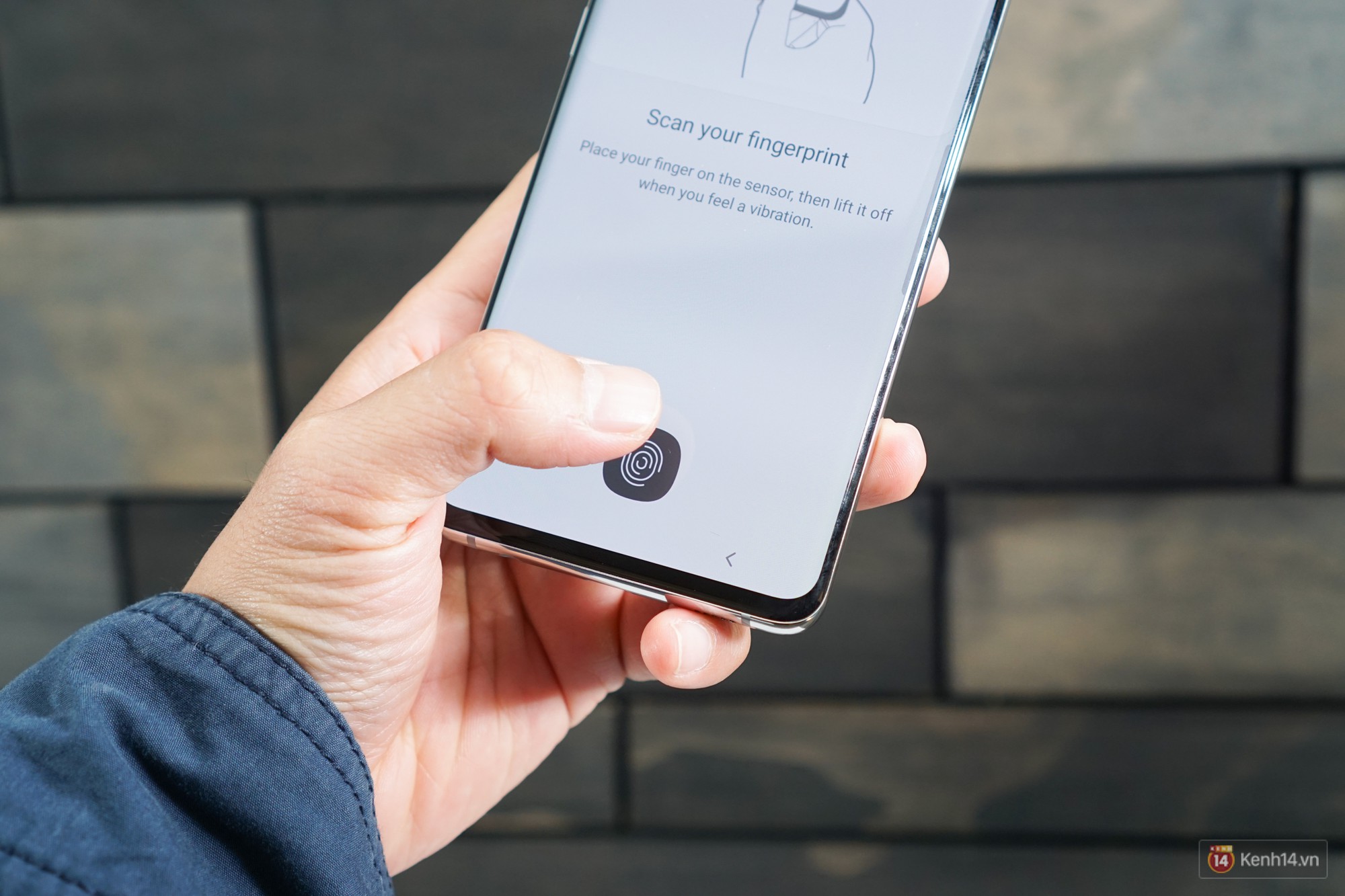 Trên tay Galaxy S10/S10+ giá từ 21 triệu: Như này không đẹp thì không biết thế nào mới được coi là đẹp - Ảnh 7. Trên tay Galaxy S10/S10+ giá từ 21 triệu: Như này không đẹp thì không biết thế nào mới được coi là đẹp - Ảnh 7.