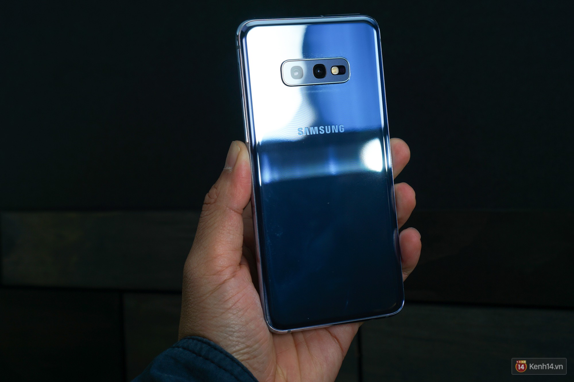 Trên tay Galaxy S10/S10+ giá từ 21 triệu: Như này không đẹp thì không biết thế nào mới được coi là đẹp - Ảnh 10. Trên tay Galaxy S10/S10+ giá từ 21 triệu: Như này không đẹp thì không biết thế nào mới được coi là đẹp - Ảnh 10.