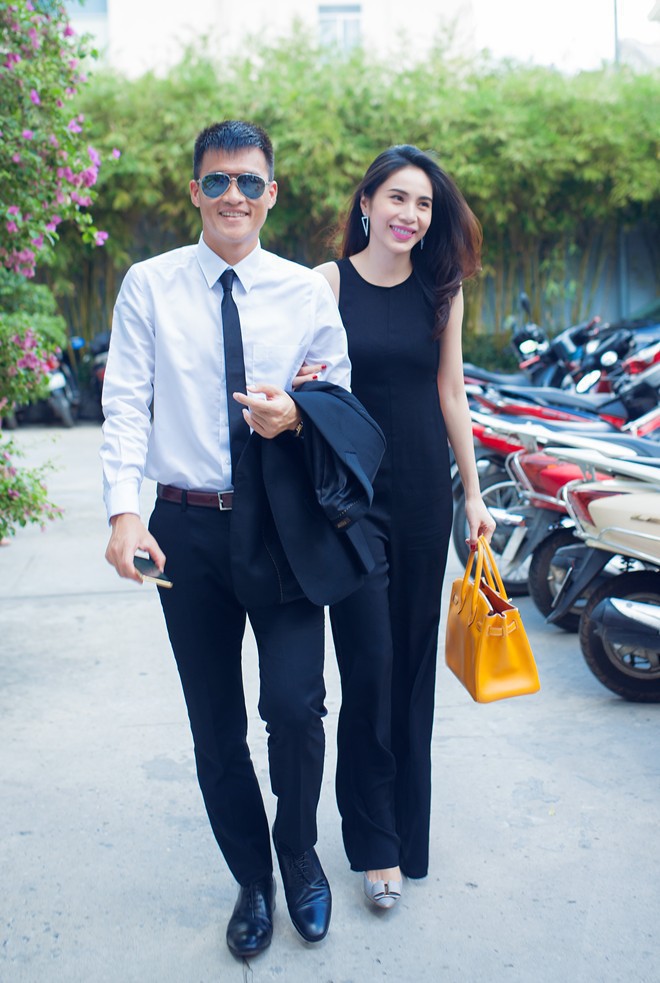 Loạt khoảnh khắc đắt gi&aacute; t&aacute;i hiện cả đoạn đường t&igrave;nh d&agrave;i h&agrave;ng thập kỷ, lay động l&ograve;ng người của sao Vbiz - Ảnh 23.