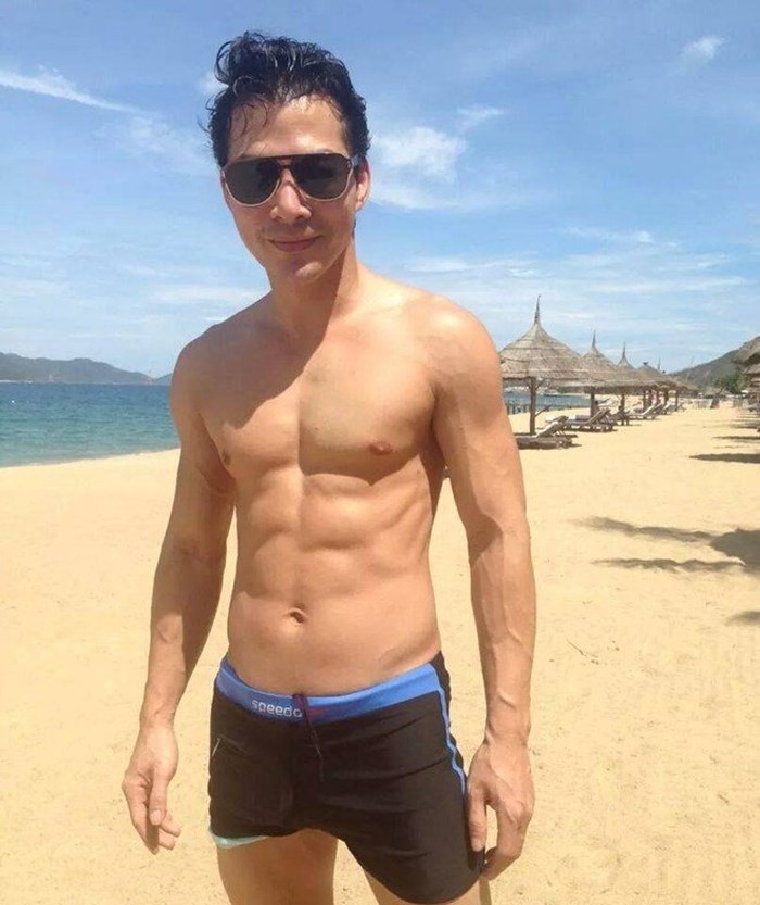 Ngắm body loạt sao nam U40 của Vbiz này mới thấy, không cần ra showbiz quốc tế vẫn tìm được cực phẩm - Ảnh 13. Ngắm body loạt sao nam U40 của Vbiz này mới thấy, không cần ra showbiz quốc tế vẫn tìm được cực phẩm - Ảnh 13.