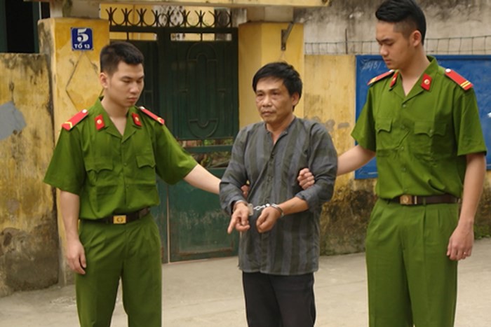 Cuộc tụ tập ban đêm và ánh lửa lập lòe xuất hiện chớp nhoáng của nhóm trộm tài sản bằng đèn khò - Ảnh 2. Cuộc tụ tập ban đêm và ánh lửa lập lòe xuất hiện chớp nhoáng của nhóm trộm tài sản bằng đèn khò - Ảnh 2.