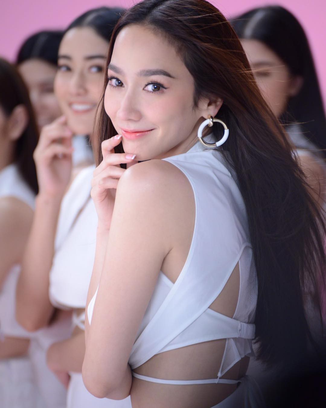 Những quý cô U40 cực phẩm của showbiz Thái: Đẹp, quyền lực, toàn yêu đại gia nhưng mãi vẫn chưa chịu chống lầy - Ảnh 33. Những quý cô U40 cực phẩm của showbiz Thái: Đẹp, quyền lực, toàn yêu đại gia nhưng mãi vẫn chưa chịu chống lầy - Ảnh 33.