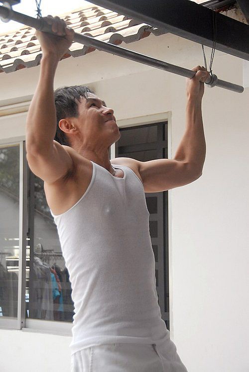 Ngắm body loạt sao nam U40 của Vbiz này mới thấy, không cần ra showbiz quốc tế vẫn tìm được cực phẩm - Ảnh 11. Ngắm body loạt sao nam U40 của Vbiz này mới thấy, không cần ra showbiz quốc tế vẫn tìm được cực phẩm - Ảnh 11.