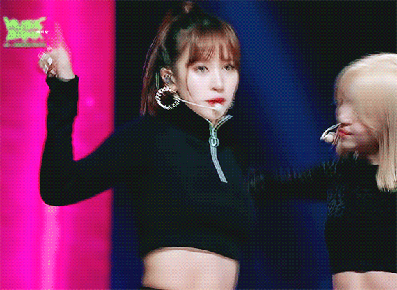 TWICE cứ rũ bỏ hình tượng trong sáng lại khiến dân tình điên đảo, và cô nàng vừa có màn “lột xác” gây sốt toàn tập là… - Ảnh 3.