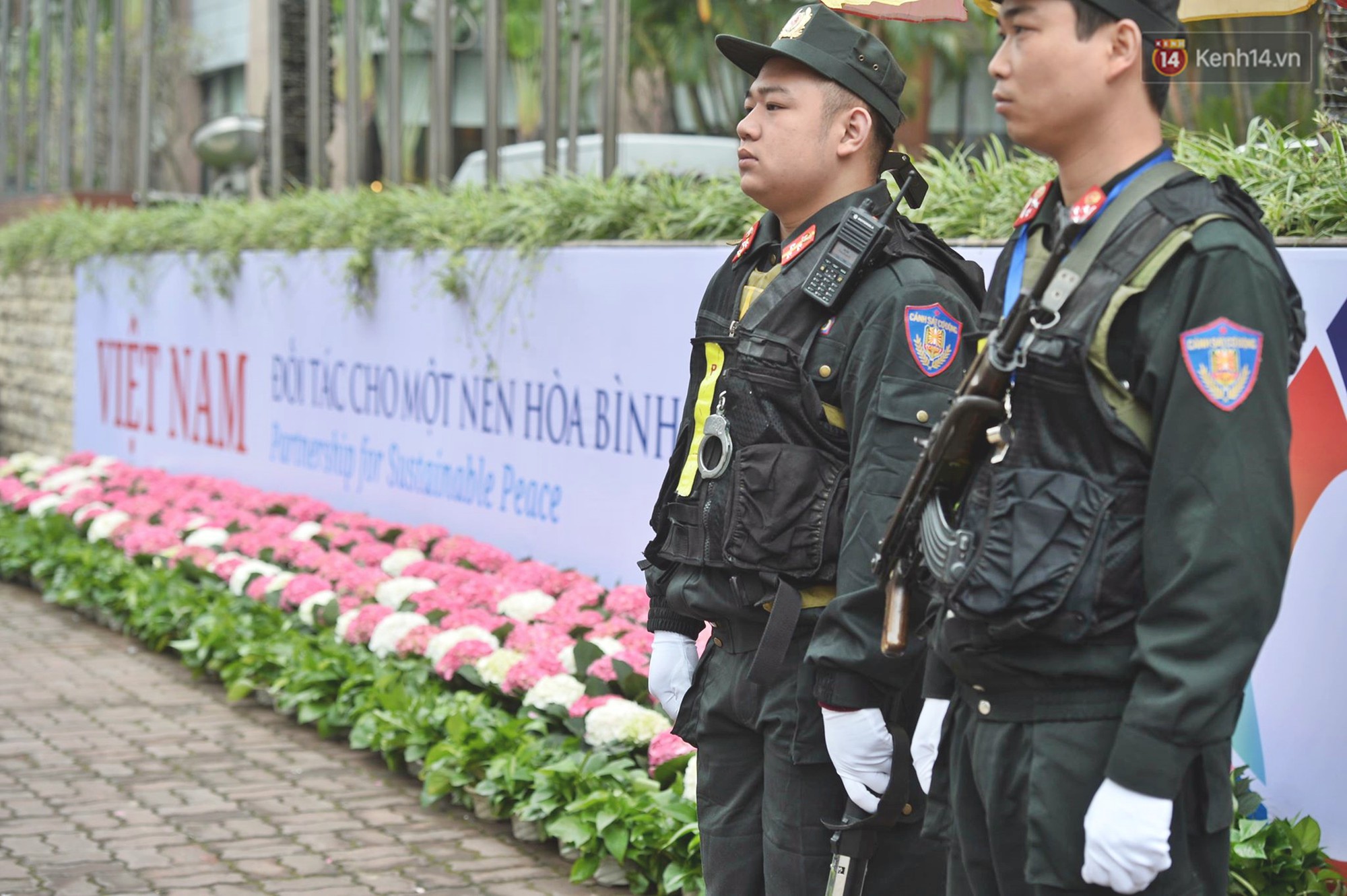 Tăng cường nhiều lớp an ninh, huy động cảnh khuyển đặc biệt của Việt Nam rà soát chất nổ tại khách sạn Melia - Ảnh 9. Tăng cường nhiều lớp an ninh, huy động cảnh khuyển đặc biệt của Việt Nam rà soát chất nổ tại khách sạn Melia - Ảnh 9.