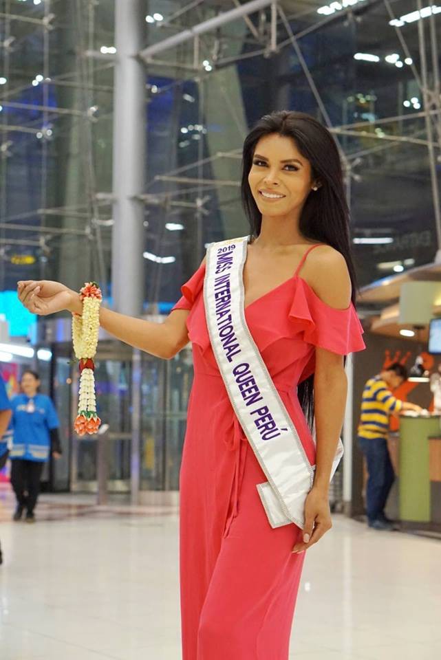 Cùng đổ bộ sân bay Thái, bất ngờ với nhan sắc đời thực của dàn thí sinh Hoa hậu Chuyển giới Quốc tế 2019 - Ảnh 12.