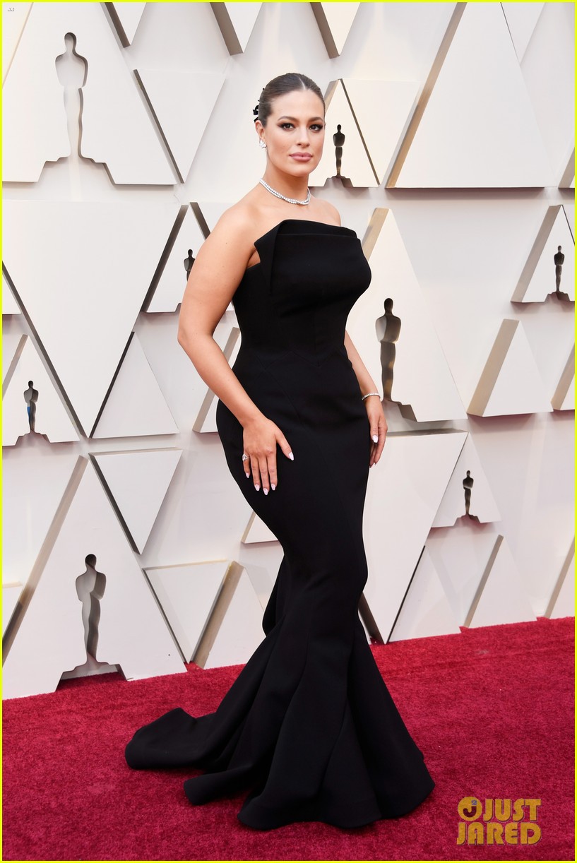 Thảm đỏ Oscar 2019: Dương Tử Quỳnh diện đầm cổ tích bên dàn Con nhà siêu giàu châu Á, dàn mỹ nhân thi nhau chặt chém - Ảnh 27. Thảm đỏ Oscar 2019: Dương Tử Quỳnh diện đầm cổ tích bên dàn Con nhà siêu giàu châu Á, dàn mỹ nhân thi nhau chặt chém - Ảnh 27.