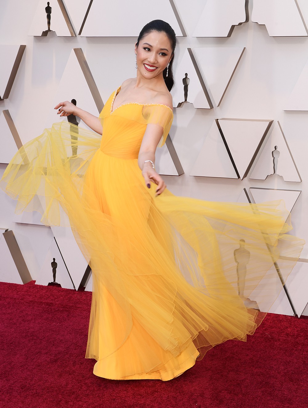 Thảm đỏ Oscar 2019: Dương Tử Quỳnh diện đầm cổ tích bên dàn Con nhà siêu giàu châu Á, dàn mỹ nhân thi nhau chặt chém - Ảnh 5. Thảm đỏ Oscar 2019: Dương Tử Quỳnh diện đầm cổ tích bên dàn Con nhà siêu giàu châu Á, dàn mỹ nhân thi nhau chặt chém - Ảnh 5.