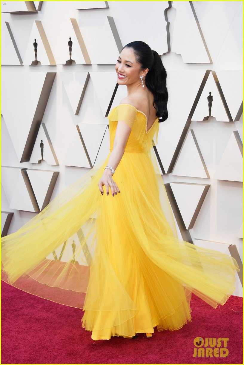 Thảm đỏ Oscar 2019: Dương Tử Quỳnh diện đầm cổ tích bên dàn Con nhà siêu giàu châu Á, dàn mỹ nhân thi nhau chặt chém - Ảnh 4. Thảm đỏ Oscar 2019: Dương Tử Quỳnh diện đầm cổ tích bên dàn Con nhà siêu giàu châu Á, dàn mỹ nhân thi nhau chặt chém - Ảnh 4.