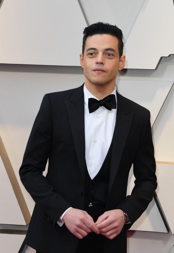 Chàng trai được cưng chiều nhất Oscar 2019: Rami Malek có 1 chiếc nơ lệch mà được bao người chỉnh giùm - Ảnh 2.