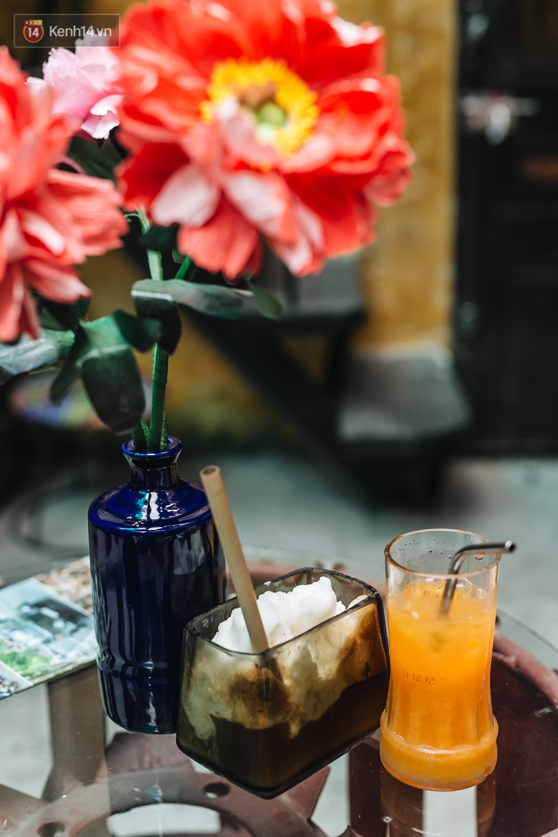 Chuyện chàng trai lớn lên từ ngôi làng ung thư quyết tâm tạo một quán cafe từ hàng nghìn đồ tái chế giữa phố cổ Hà Nội - Ảnh 11. Chuyện chàng trai lớn lên từ ngôi làng ung thư quyết tâm tạo một quán cafe từ hàng nghìn đồ tái chế giữa phố cổ Hà Nội - Ảnh 11.