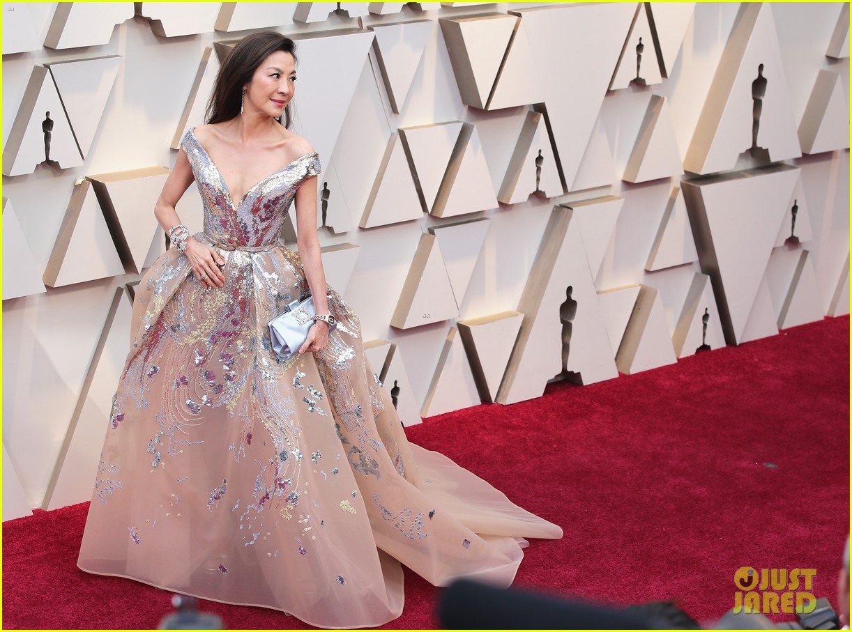 Thảm đỏ Oscar 2019: Dương Tử Quỳnh diện đầm cổ tích bên dàn Con nhà siêu giàu châu Á, dàn mỹ nhân thi nhau chặt chém - Ảnh 1. Thảm đỏ Oscar 2019: Dương Tử Quỳnh diện đầm cổ tích bên dàn Con nhà siêu giàu châu Á, dàn mỹ nhân thi nhau chặt chém - Ảnh 1.